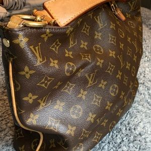 COPY - Louis Vuitton Sully Monogram canvas MM